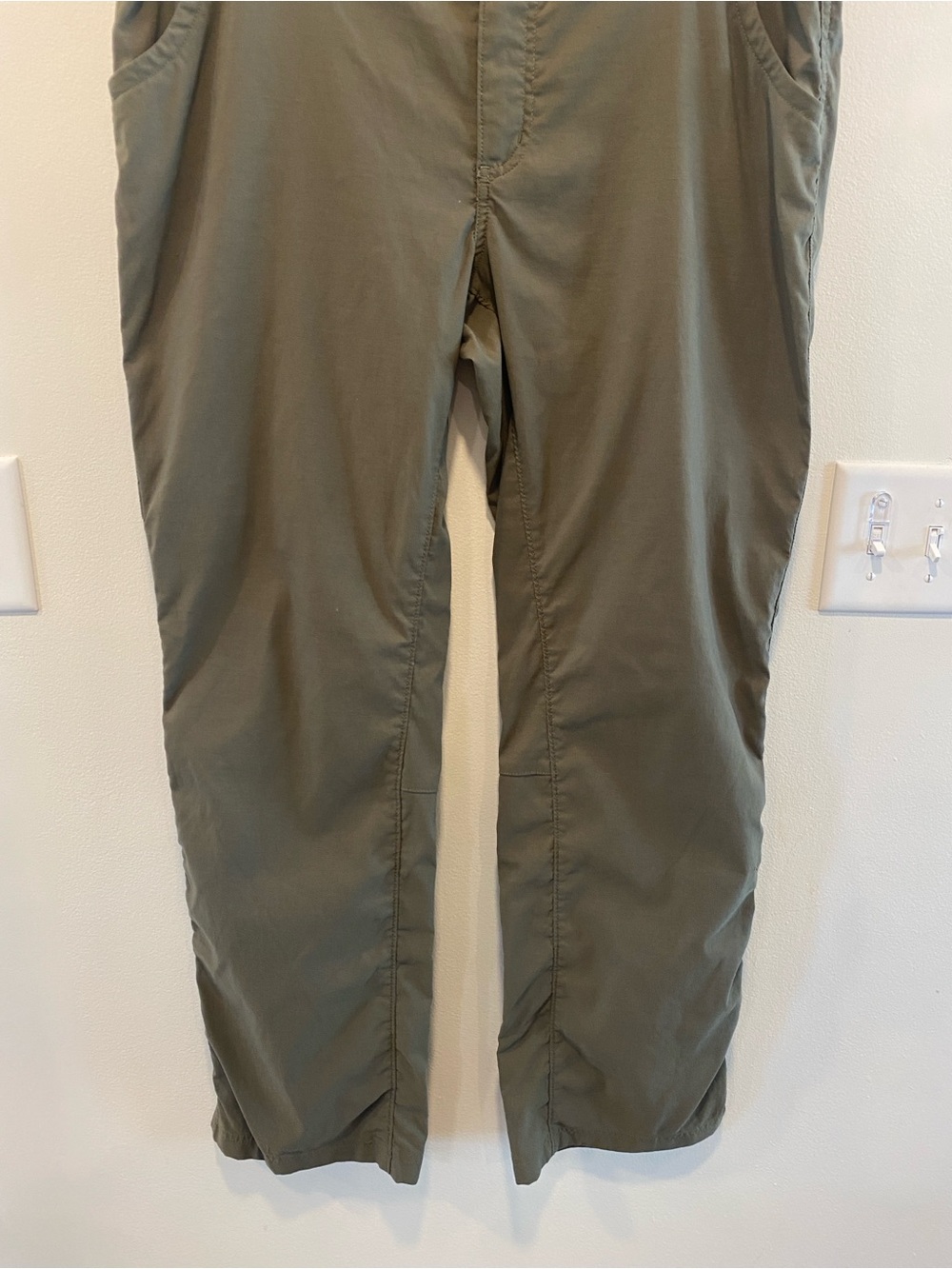 Duluth trading Co womens dry on the fly pants size 14 x 31 olive green outdoors - Picture 3 of 8